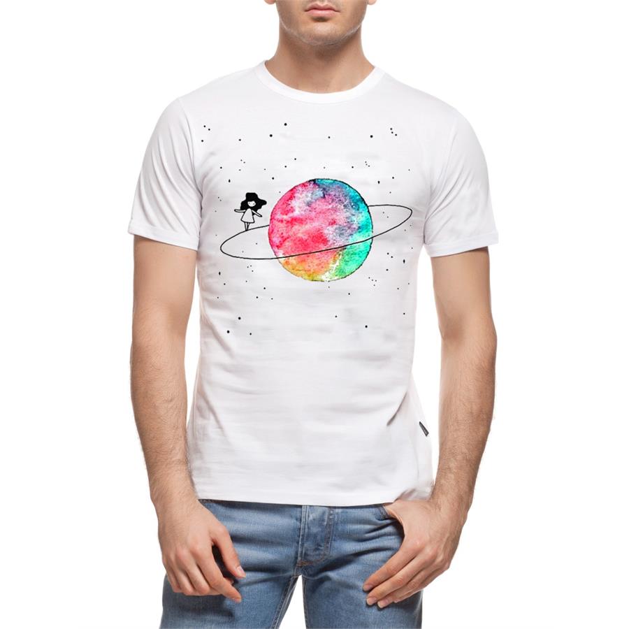 Satürn Üzerinde Yürüyen Kız Unisex T-Shirt