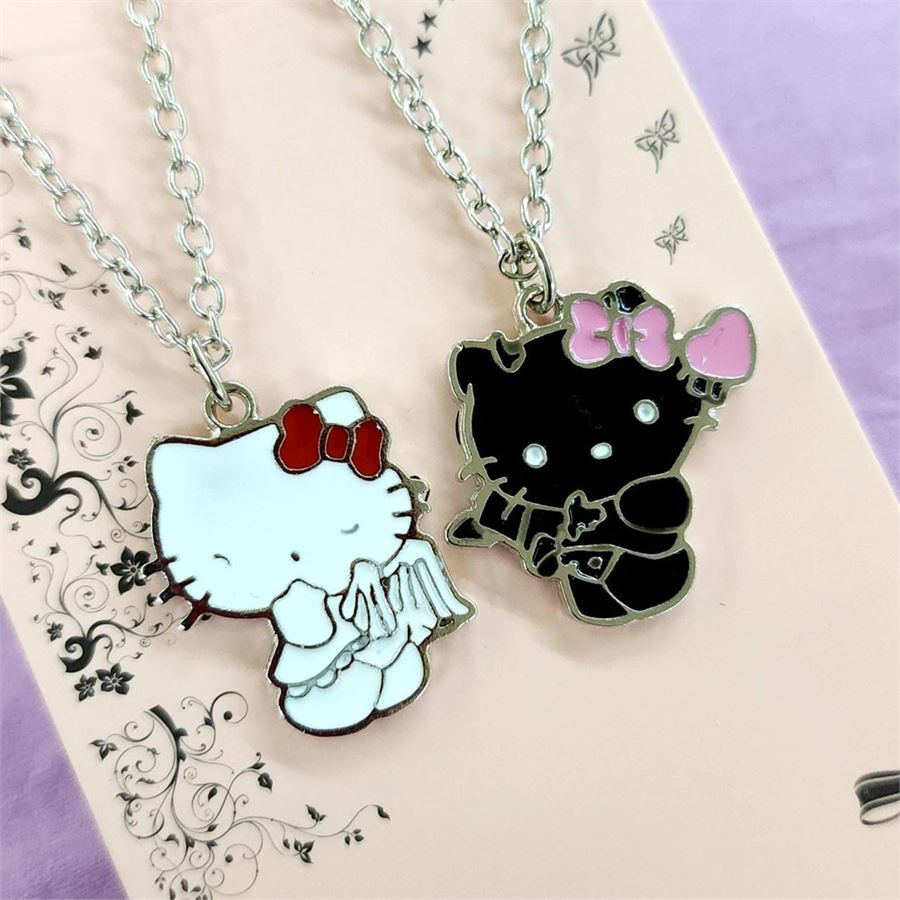 Siyah Beyaz Hello Kitty Çift Kolye