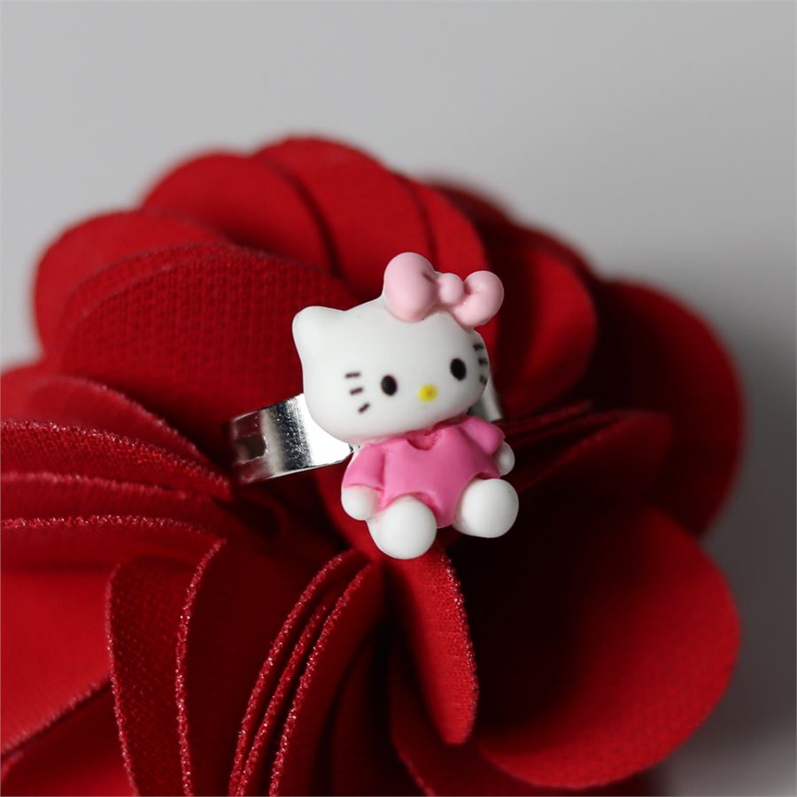 Pembe Elbiseli Oturan Hello Kitty Yüzük
