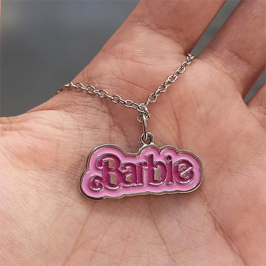 Fuşya Yazılı Pembe Barbie Logo Kolye