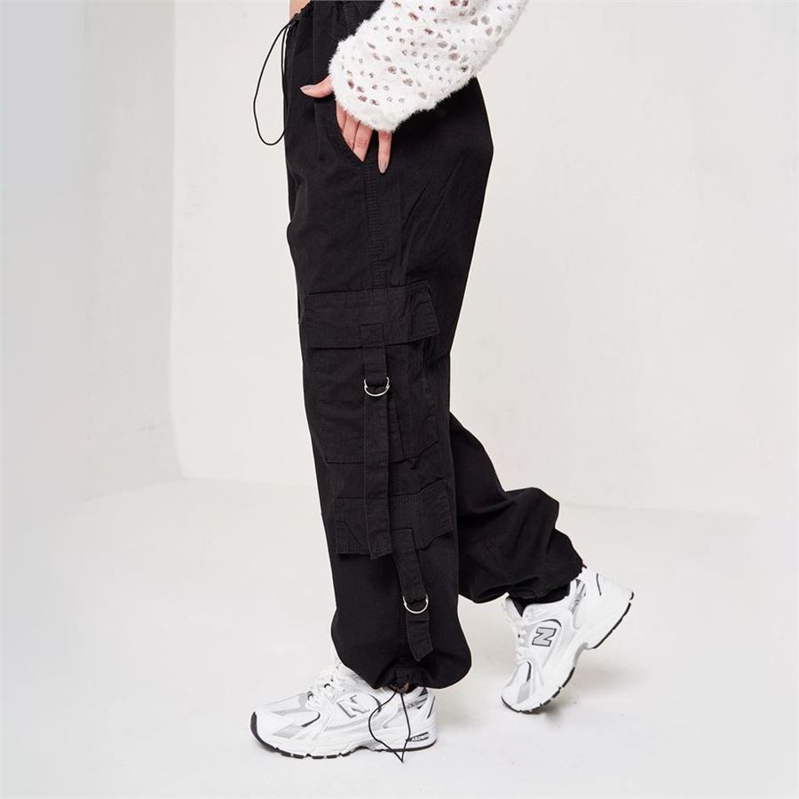 Düz Siyah Halkalı Kargo Cep Detaylı Beli Lastikli Pantolon
