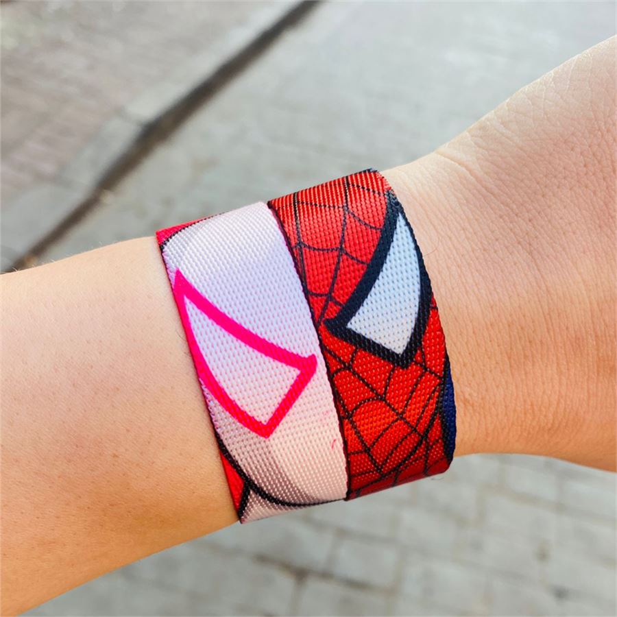 Beyaz ve Kırmızı Çift Spider-Man Çıtçıtlı Bileklik