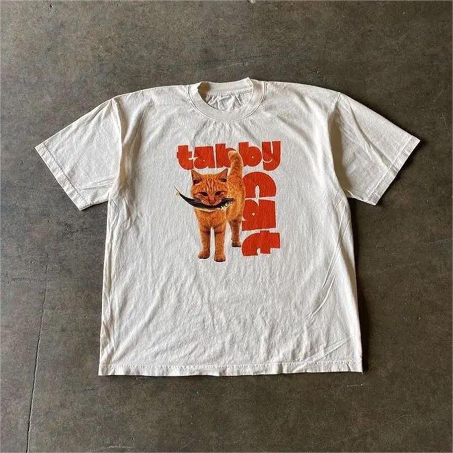 Ekru Tabby Cat Unisex T-Shirt