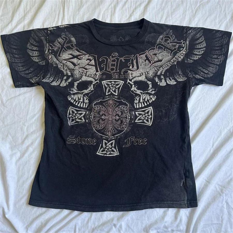 Füme Gothic Stone Free Winged Skull Unisex T-Shirt