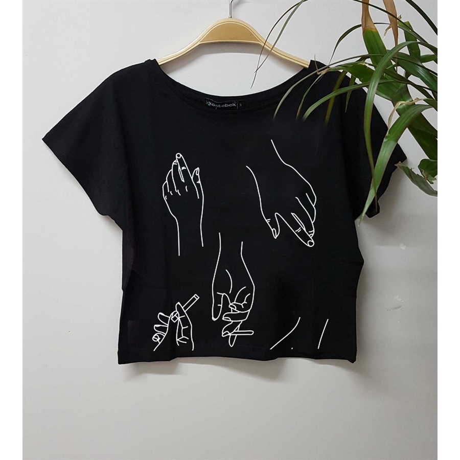 Smoking Hands Yarım Kadın T-Shirt