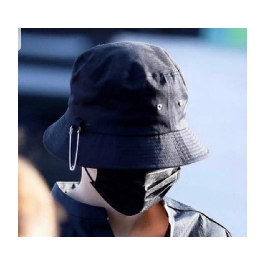 Siyah K-Pop Piercing Ve Çengelli İğne Modelli Bucket Şapka