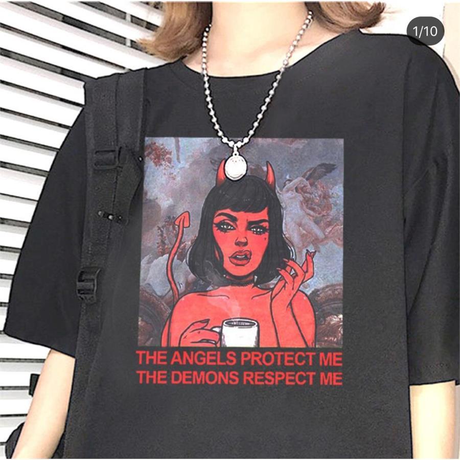 The Angels Protect Me, The Demons Respect Me Büyük Beden T-Shirt
