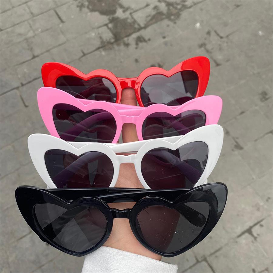 Kalp Çerçeveli Tasarım Cat Eye Bayan Güneş Gözlükleri