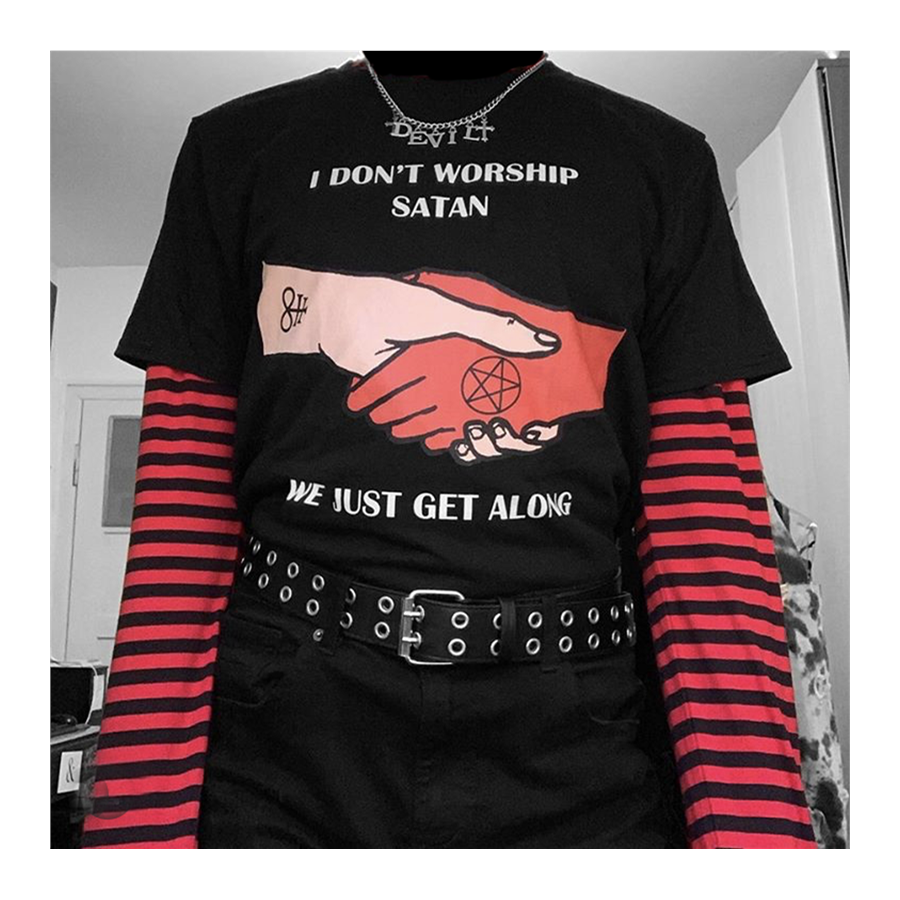 I Don'T Workship Satan, We Just Get Along Kırmızı Siyah Çizgili Unisex Kollu T-Shirt