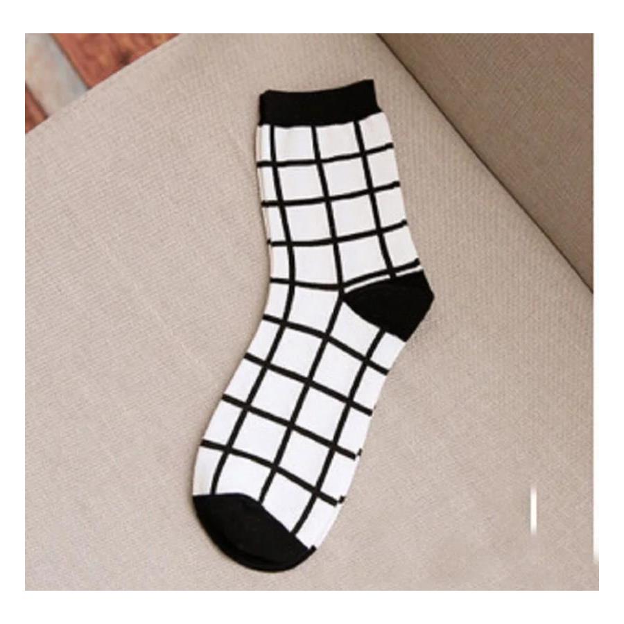 Siyah Üzeri Beyaz Çizgili Unisex Çorap