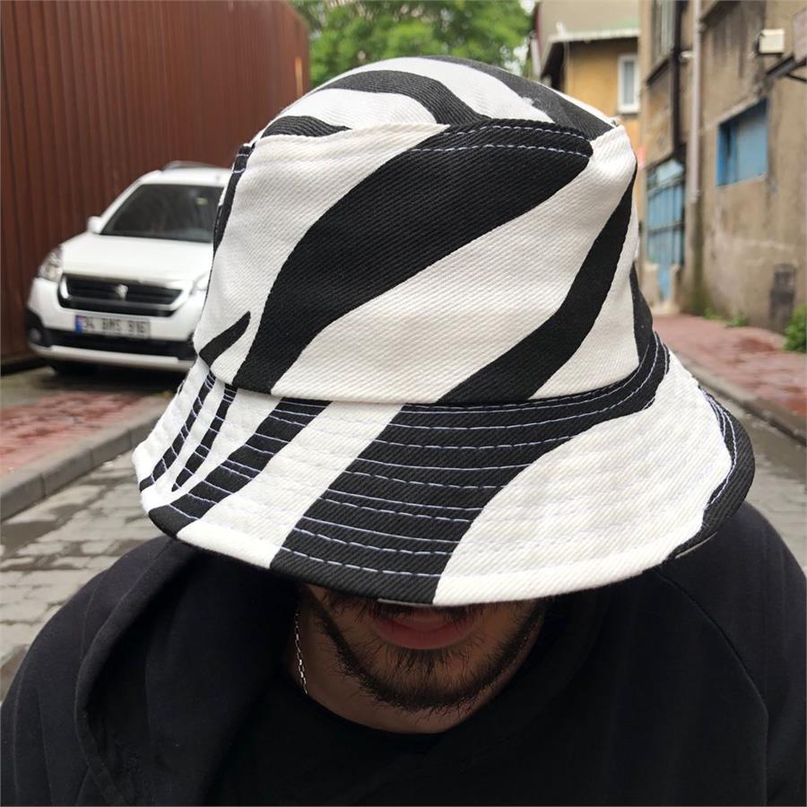 Siyah Beyaz Zebra Desenli Bucket Şapka