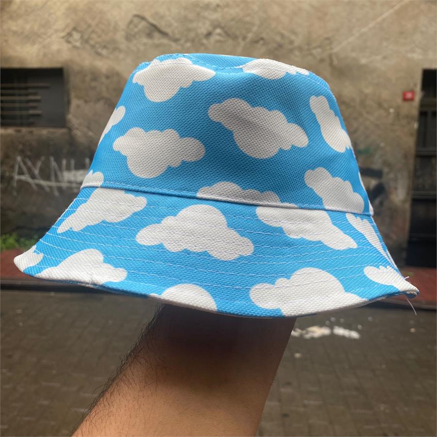 Beyaz Bulut Desenli Mavi Bucket Şapka
