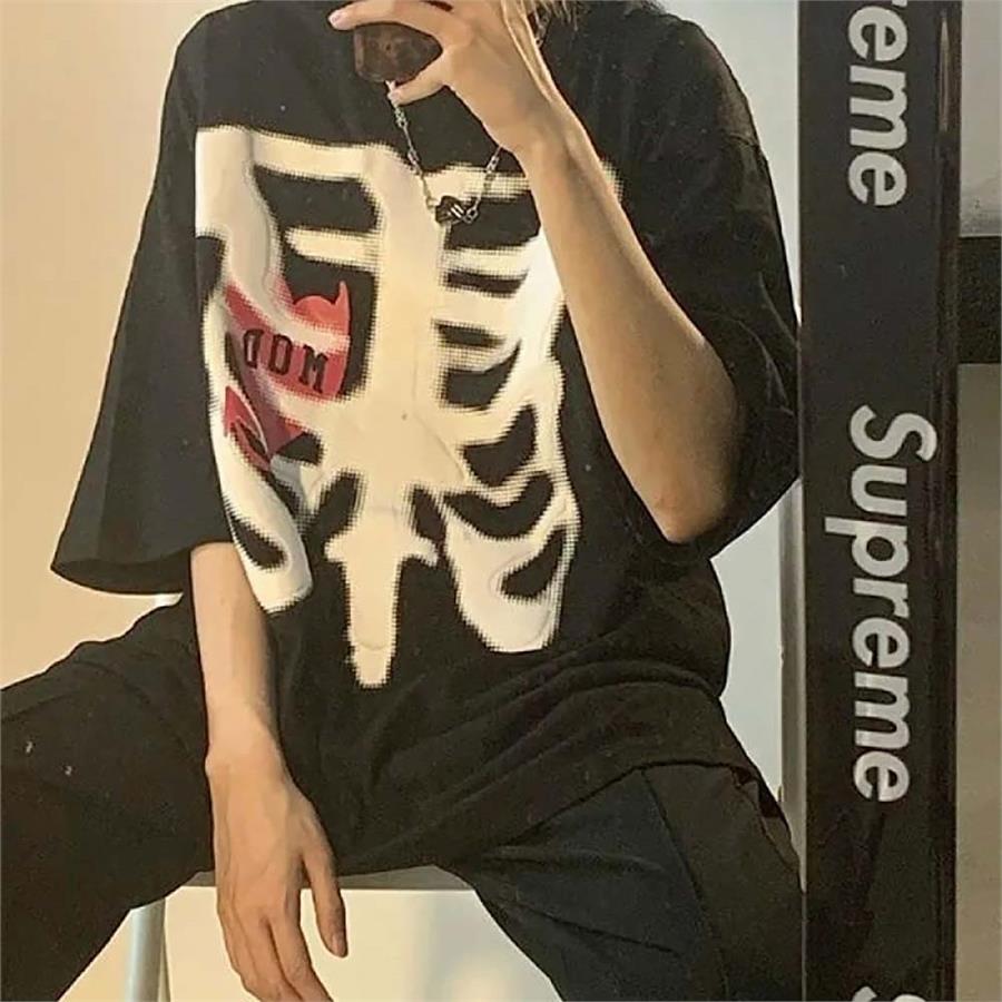 Harajuku Heart In A Skeleton (Unisex) T-Shirt