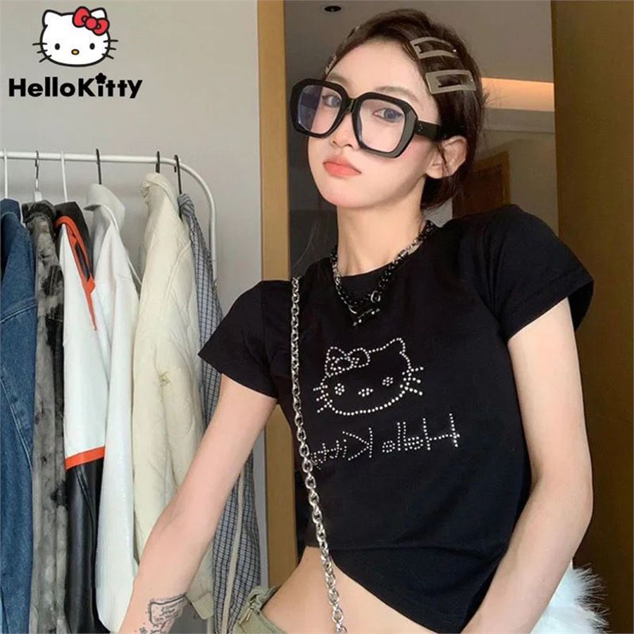 Siyah Taş İşlemeli Hello Kitty Yarım T-Shirt