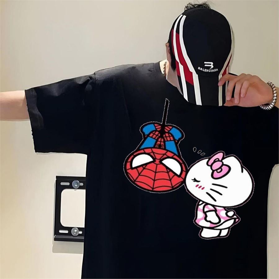 Siyah Hello Kitty And Spider-Man Kissing (Unisex) T-Shirt