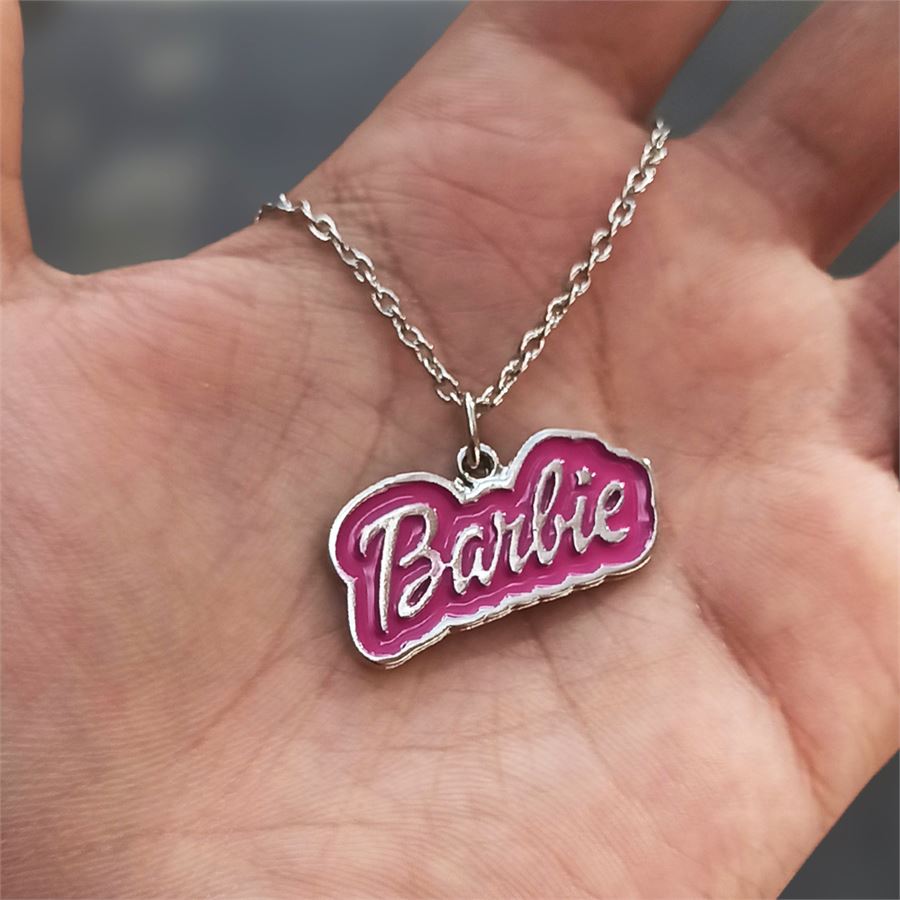 Silver Yazılı Pembe Barbie Logo Kolye