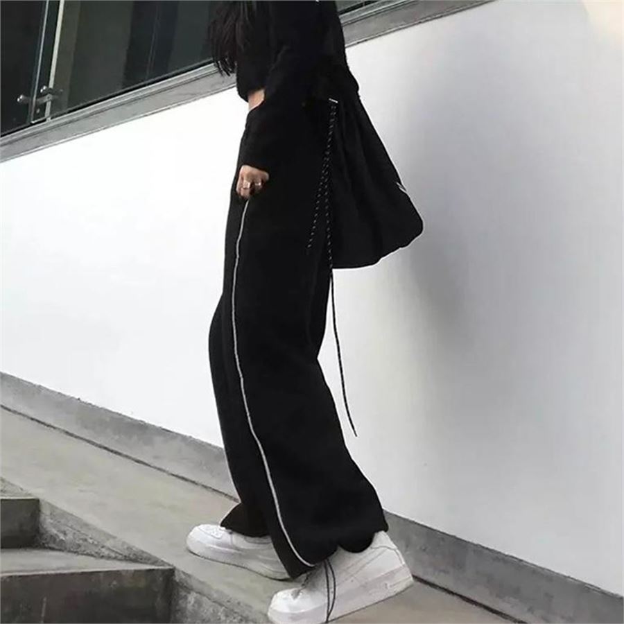 Basic Beyaz Şeritli Siyah Pantolon