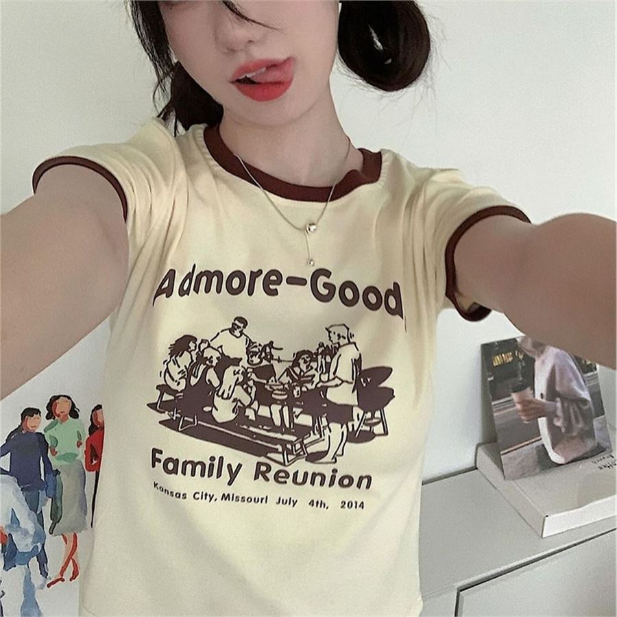 Ekru Admore-Goode Family Reunion Kısa Kollu Crop 