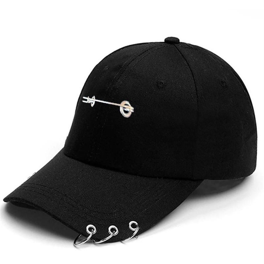 Siyah Üç Piercingli Çengelli Şapka